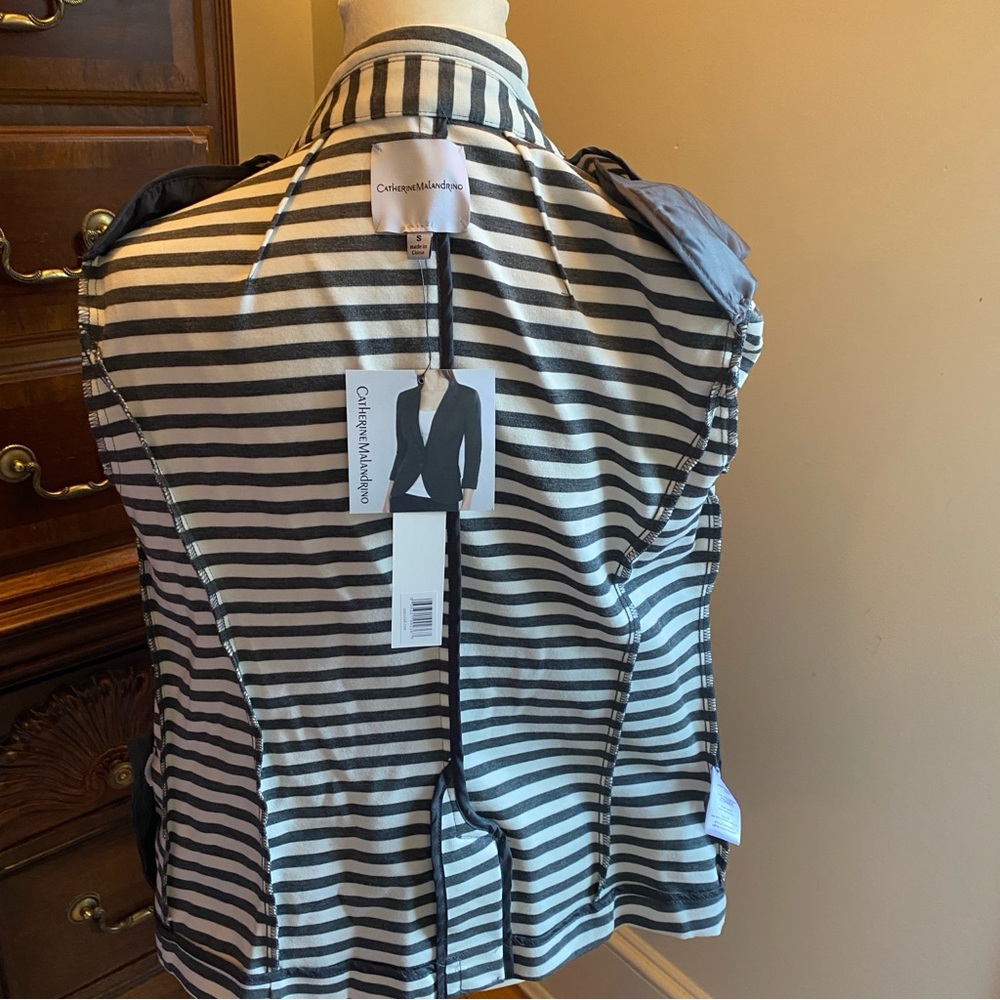 Striped Women's Blazer - Picture 3 of 6